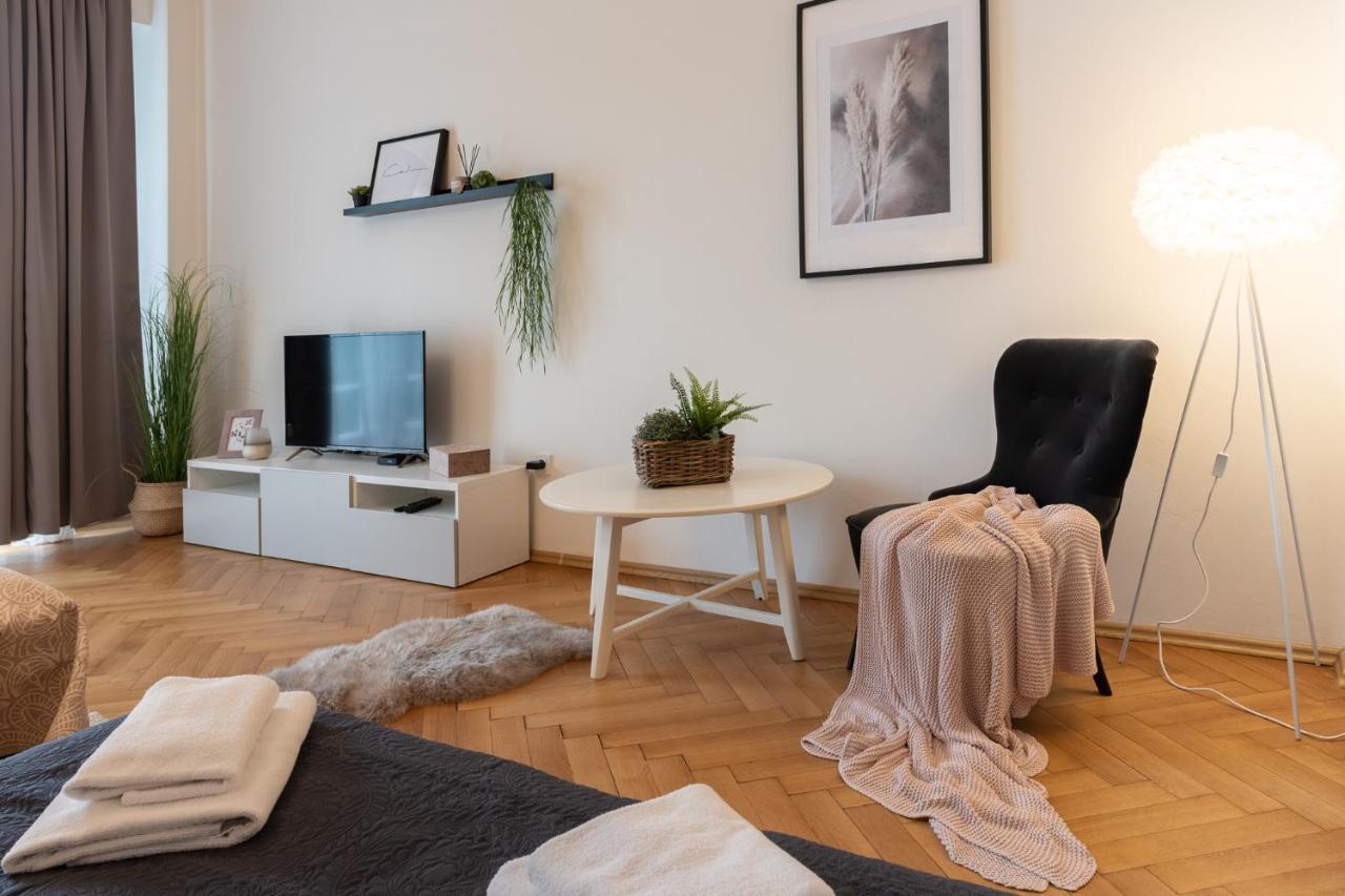 Luxury Apartment In Prime Location Praga Zewnętrze zdjęcie